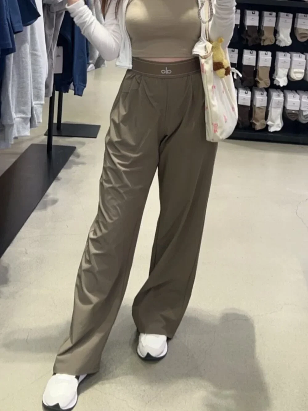 Women's NWT ALO Yoga🍂Suit Up Trouser Olive（Regular Limited）🎻30 inches